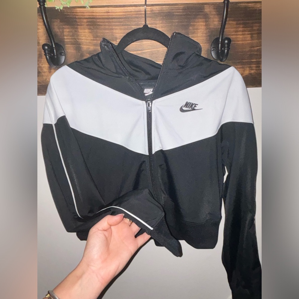 Nike crop zip up